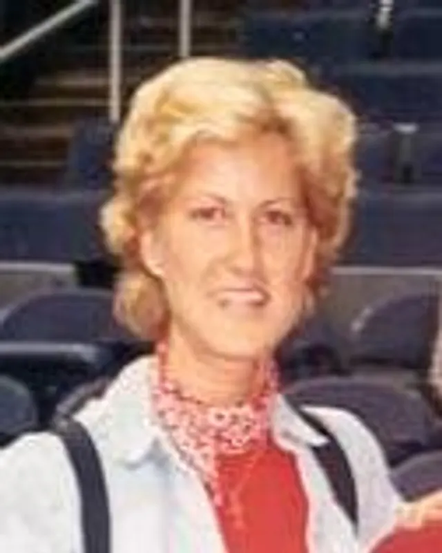 Portrait of Heidi Burge