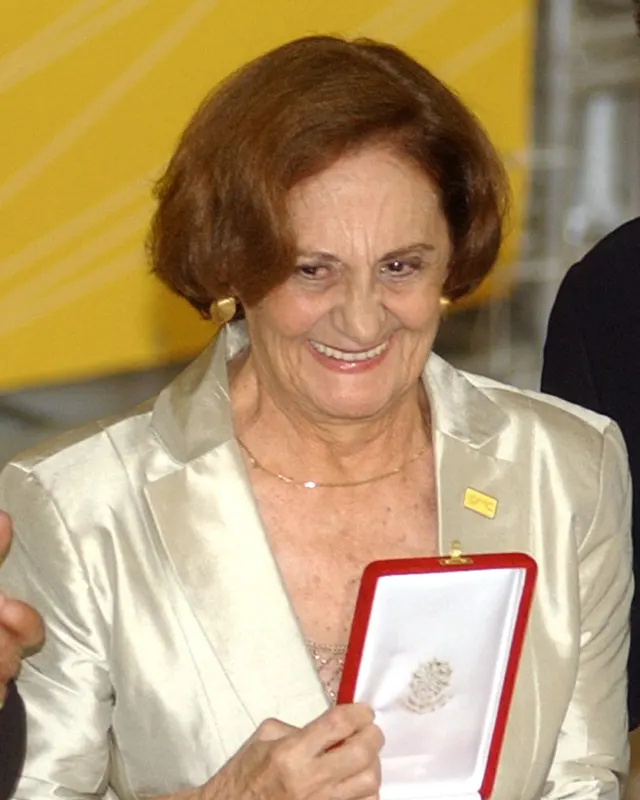 Portrait of Laura Cardoso